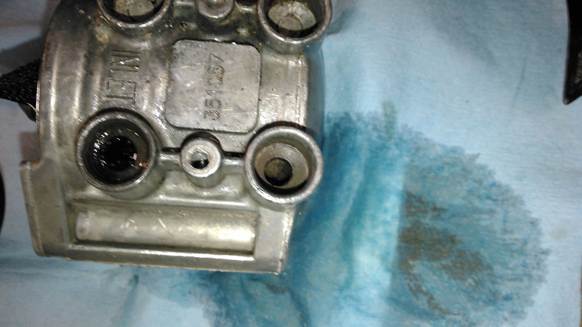 Dirty Etec injector cleaning